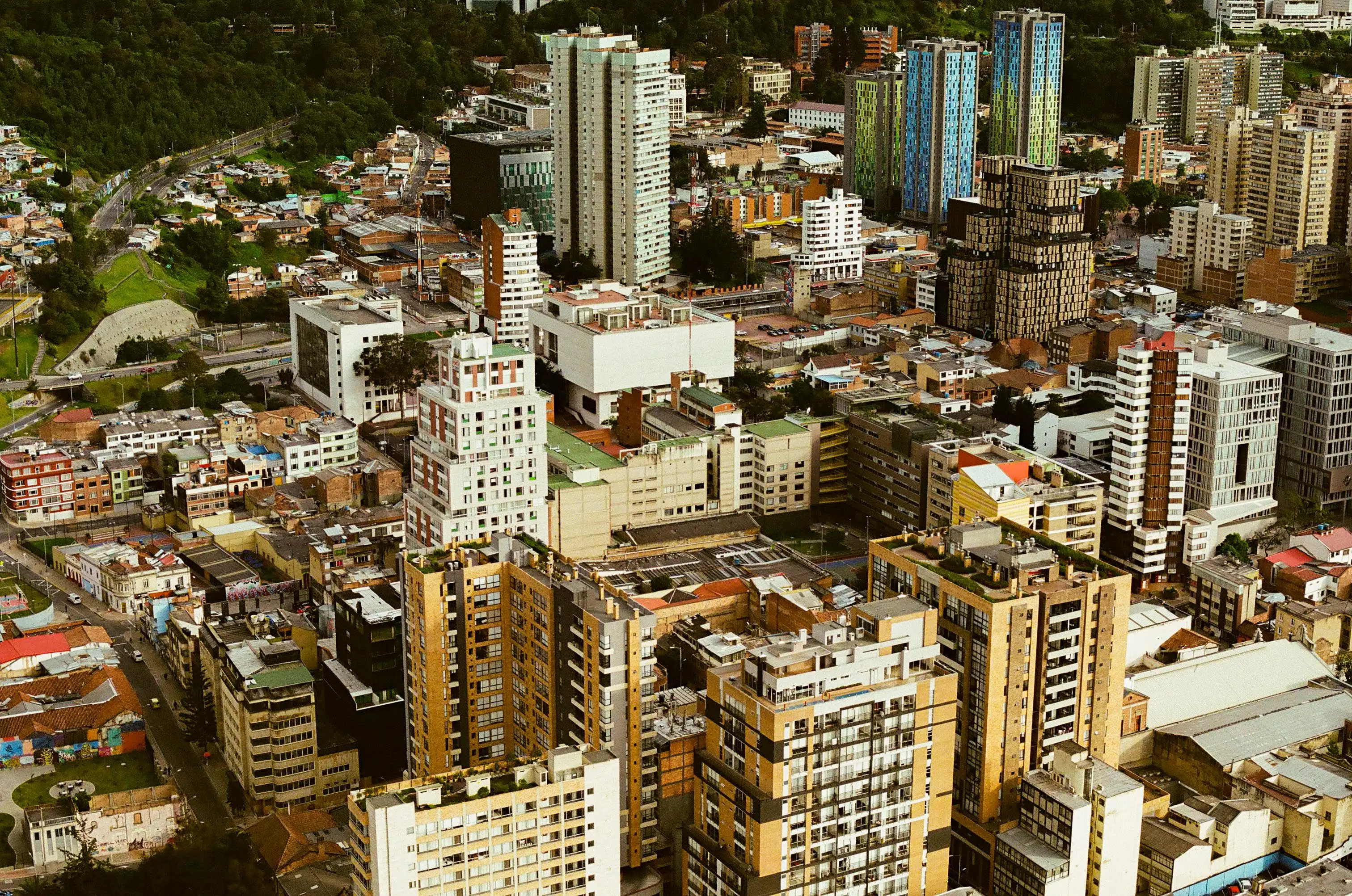 Noul Cod al urbanismului și construcțiilor – CATUC 2026. Proceduri de autorizare, responsabilități, execuția și recepția lucrărilor